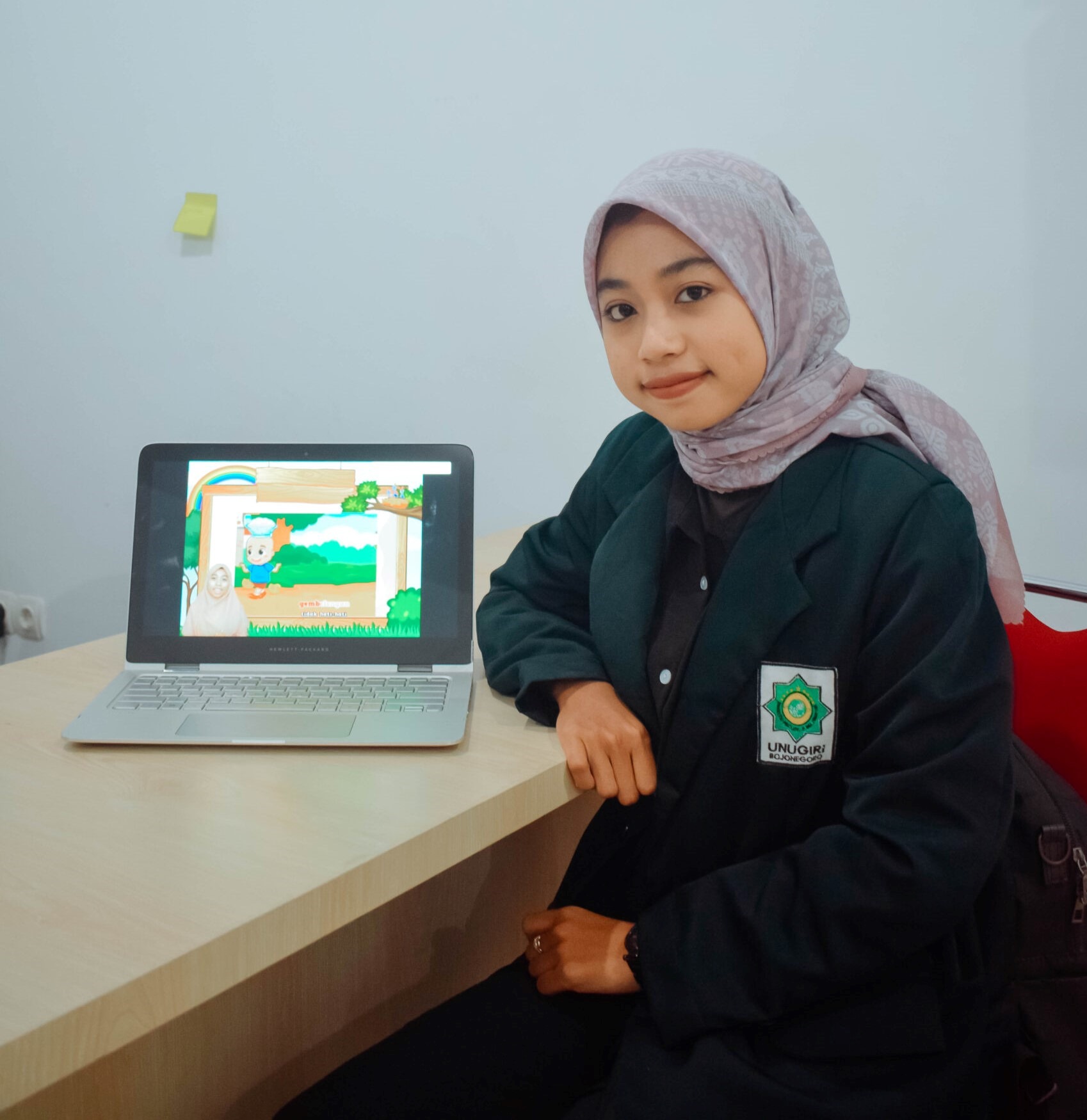Keren, Mahasiswi PGMI Unugiri Juara 1 Nasional Lomba Micro Teaching